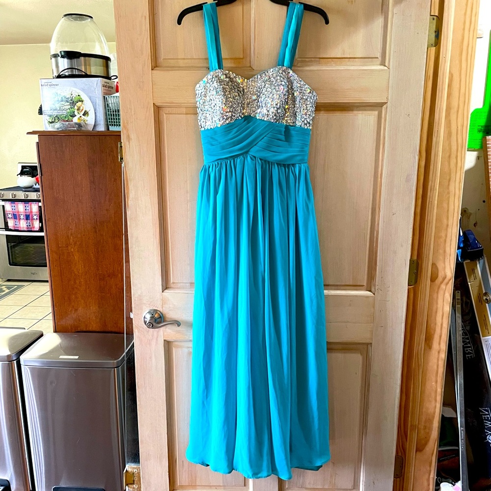 Ok Bridal formal dress size 8, teal in color